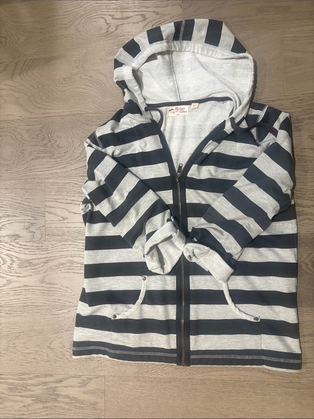 Vintage 90s/Y2K Gray Striped Full-Zip Hoodie - Skater Grunge